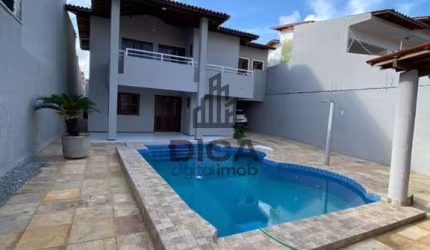 CASA COM PISCINA E 3 SUÍTES NO EDSON QUEIROZ!