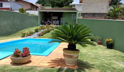 Casa Assobradada à Venda na Vila Santista – O Melhor Bairro de Atibaia! ????