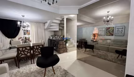 Casa em condomínio fechado com 3 quartos à venda na Rua Major Theolindo Ferreira Ribas, 2344, Hauer, Curitiba por R$ 799.000