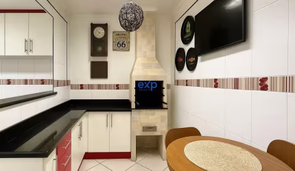 Casa com 3 quartos à venda na Rua Jordânia, 942, Cajuru, Curitiba por R$ 489.000