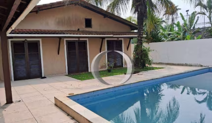 Casa com 3 dormitórios à venda, 200 m² por R$ 1.100.000,00 - Pernambuco II - Guarujá/SP