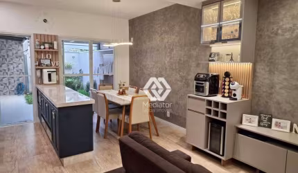 Casa Village com 3 dormitórios à venda, 105 m² por R$ 1.010.000 - Urbanova - São José dos Campos/SP