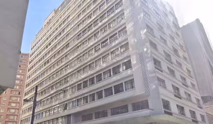Apartamento 120m² no Centro de Curitiba - 2 Quartos - 1 Vaga de Garagem