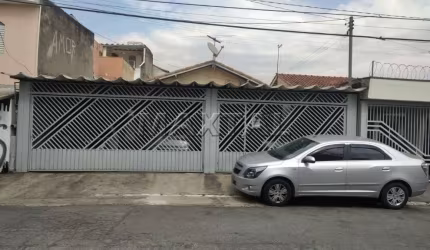 Casa Venda Edu Chaves com 290m², possui 2 casas 4 dormitórios, 3 suítes, quintal e 4 vagas.
