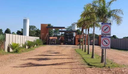 Chácara à Venda em Condomínio na Cidade de Brodowski com 3.000 m² Casa, Chalés área Gourmet Piscina