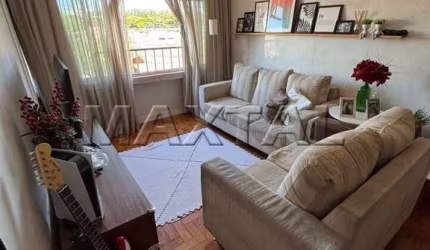 Apartamento 3 dormitórios, sala, cozinha e banheiro com vaga e todo mobiliado.