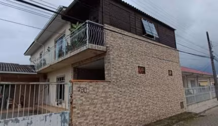 Casa de 02 pavimentos de 03 dormitórios no Rio Grande Palhoça