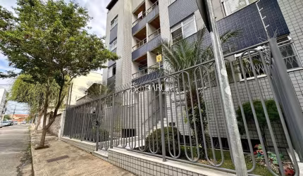 Jd. Glória, cob. duplex,  4 quartos, 2 vagas, excelente localização.  Venha conferir!!!