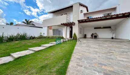 Sobrado com 4 dormitórios à venda, 389 m² por R$ 1.840.000,00 - Zona 05 - Maringá/PR