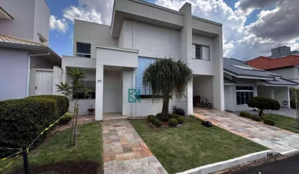 Casa com 3 dormitórios à venda, 218 m² por R$ 1.590.000,00 - Zona 08 - Maringá/PR