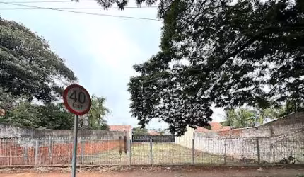 Terreno à venda, 581 m² por R$ 850.000,00 - Zona 04 - Maringá/PR