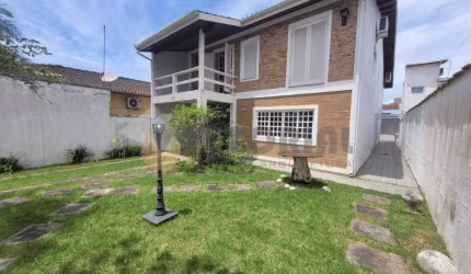 Sobrado com 4 quartos, 270m², à venda em Caraguatatuba, Martim de Sá