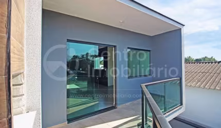 CASA à venda com 2 quartos em Peruíbe, no bairro Jardim Brasil