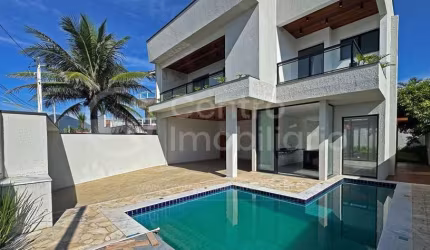 CASA à venda com piscina e 4 quartos em Peruíbe, no bairro Balneario Sao Joao Batista