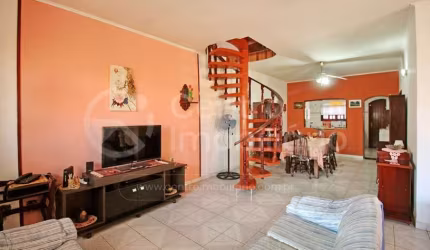 CASA à venda com 3 quartos em Peruíbe, no bairro Balneário Casa Blanca