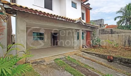 CASA à venda com 4 quartos em Peruíbe, no bairro Jardim Star