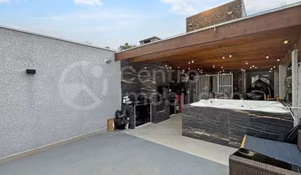 CASA à venda com piscina e 4 quartos em Peruíbe, no bairro Balneario Josedy