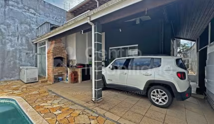 CASA à venda com piscina e 4 quartos em Peruíbe, no bairro Jardim Marcia