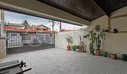 CASA à venda com 3 quartos em Peruíbe, no bairro Parque D Aville