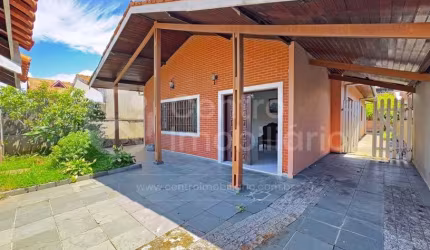 CASA à venda com 3 quartos em Peruíbe, no bairro Jardim Ribamar