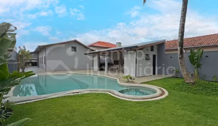 CASA à venda com piscina e 4 quartos em Peruíbe, no bairro Cidade Nova Peruíbe