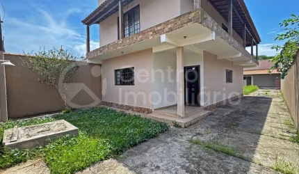 CASA à venda com 3 quartos em Peruíbe, no bairro Maria H Novaes