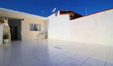 CASA à venda com 2 quartos em Peruíbe, no bairro Stella Maris