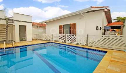 CASA à venda com piscina e 3 quartos em Peruíbe, no bairro Stella Maris