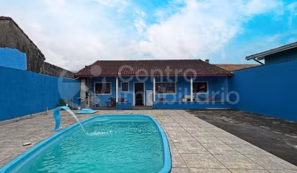 CASA à venda com 2 quartos em Peruíbe, no bairro Balneario Sao Joao Batista