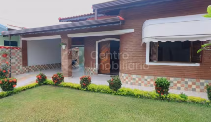 CASA à venda com 3 quartos em Peruíbe, no bairro Jardim Três Marias