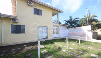CASA à venda com piscina e 6 quartos em Peruíbe, no bairro Quinta do Guarau
