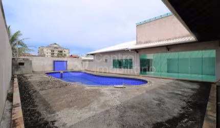 CASA à venda com piscina e 4 quartos em Peruíbe, no bairro Estancia Balnearia Convento Velho