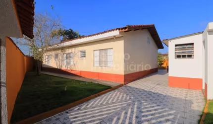 CASA à venda com 4 quartos em Peruíbe, no bairro Balneario Florida