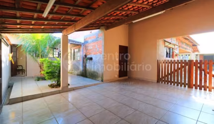 CASA à venda com 2 quartos em Peruíbe, no bairro Jd Caraminguava