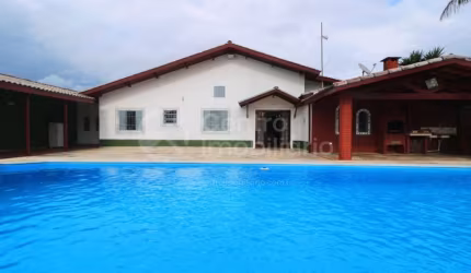CASA à venda com piscina e 4 quartos em Peruíbe, no bairro Cidade Nova Peruíbe