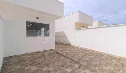 CASA à venda com 2 quartos em Peruíbe, no bairro Balneario Sao Joao Batista