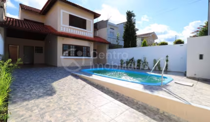 CASA à venda com piscina e 4 quartos em Peruíbe, no bairro Jardim Três Marias