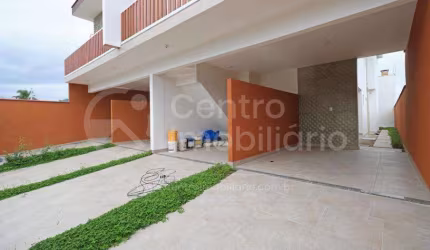 CASA à venda com 2 quartos em Peruíbe, no bairro Flora Rica