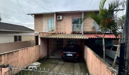 Casa à venda no bairro Forquilhas em São José/SC