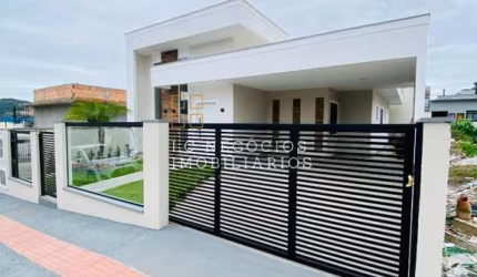 Casa à venda no bairro Bela Vista em Palhoça/SC