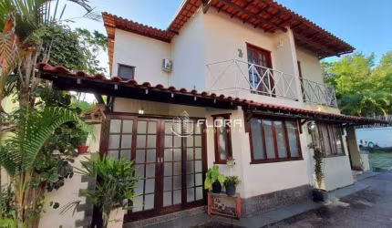 Casa com 2 dormitórios à venda, 70 m² por R$ 315.000,00 - Maria Paula - São Gonçalo/RJ