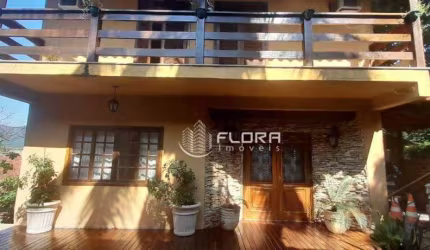 Casa com 3 dormitórios à venda, 220 m² por R$ 950.000,00 - Itaipu - Niterói/RJ