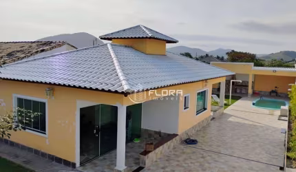 Casa com 2 dormitórios à venda, 157 m² por R$ 850.000 - Itaipuaçu - Maricá/RJ