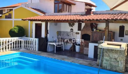Casa com 4 dormitórios à venda, 220 m² por R$ 745.000 - Itaipu - Niterói/RJ