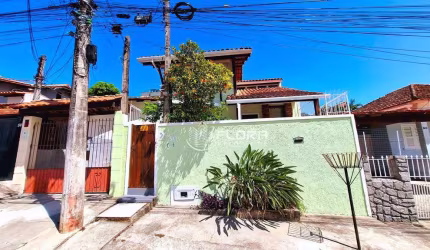 Casa com 3 dormitórios à venda, 160 m² por R$ 690.000,00 - Badu - Niterói/RJ
