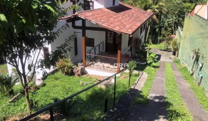 Casa com 4 dormitórios à venda, 320 m² por R$ 750.000,00 - Maria Paula - São Gonçalo/RJ