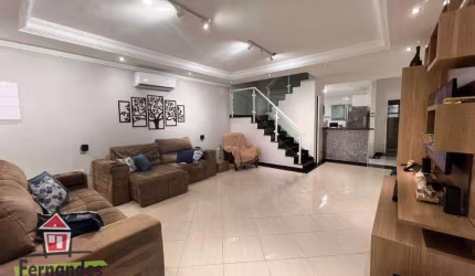 Sobrado com 3 dormitórios 350 metros da praia à venda, 96 m² por R$ 630.000 - Maracanã - Praia Grande/SP