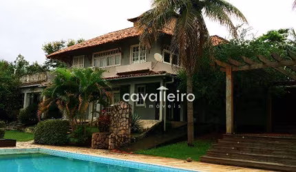 Casa com 5 quartos, sendo 4 suítes, com 285 m², à venda por R$ 1.490.000 - Condado de Maricá - Maricá/RJ