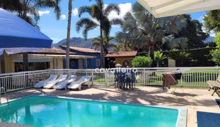 Casa com 3 dormitórios à venda, 280 m² por R$ 2.000.000,00 - São José de Imbassai - Maricá/RJ