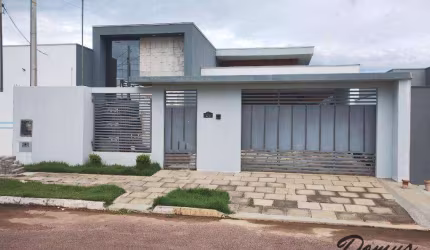 Casa à venda no Residencial Iguatemi, em Sinop-MT.